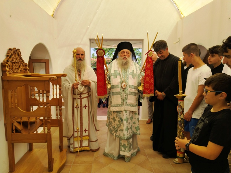 Ο Παροναξίας Καλλίνικος κοντά σε παιδιά και στελέχη των κατασκηνώσεων της Ιεράς Μητροπόλεως