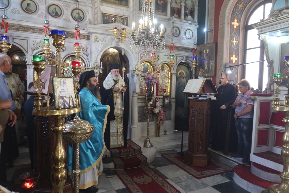 Μνημόσυνο των προκεκοιμημένων Ενοριτών και κατοίκων του Επισκοπείου Σύρου