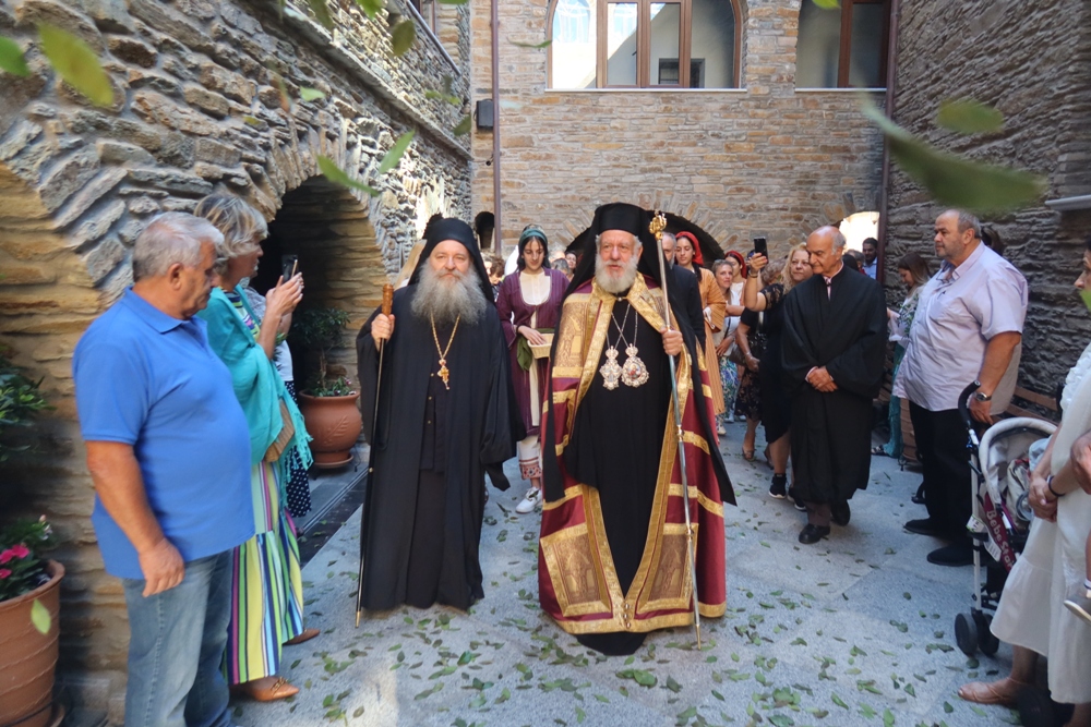 Ο Μητροπολίτης Σύρου στην Ιερά Μονή Αγίας Μαρίνης Άνδρου