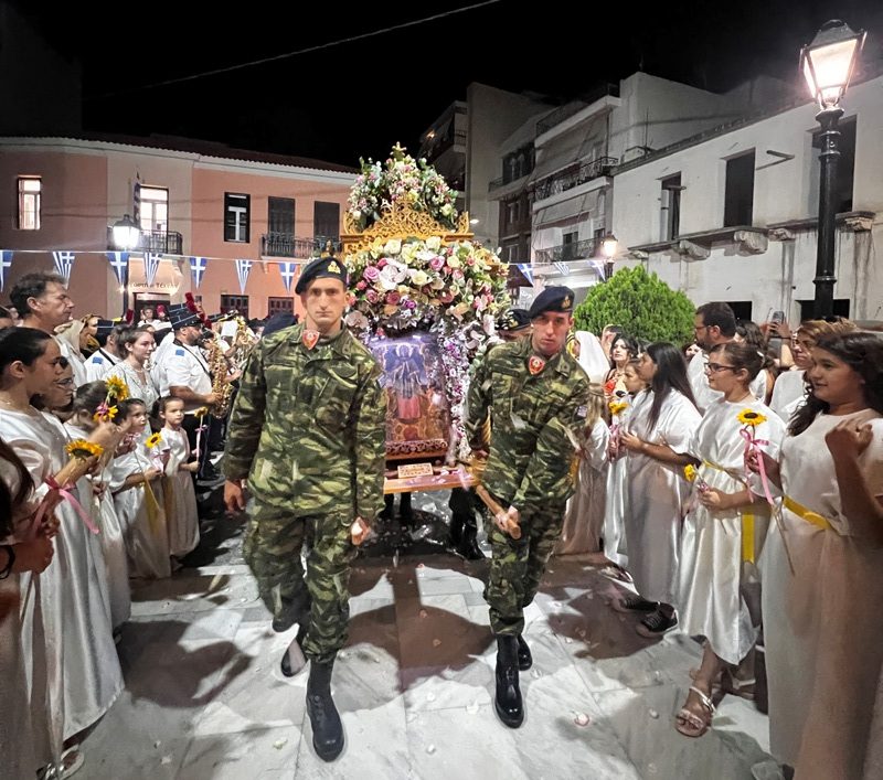 Η Χαλκίδα εόρτασε την Πολιούχο της Αγία Παρασκευή (Φωτορεπορτάζ)