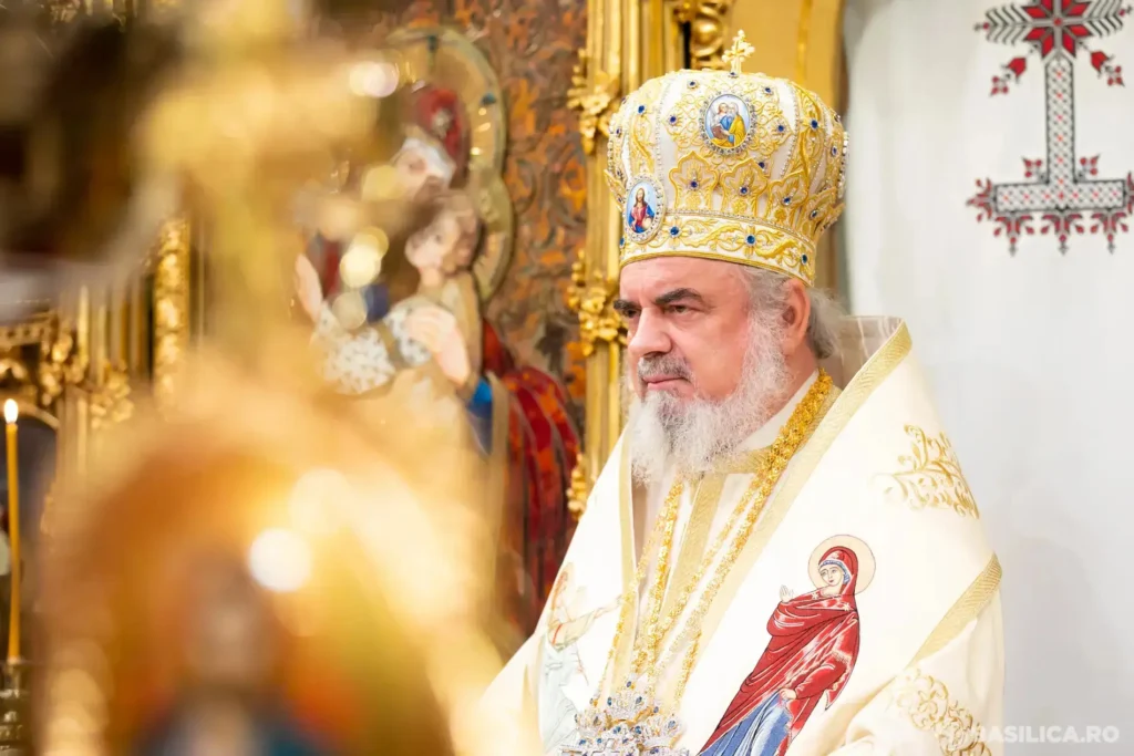 Patriarhul României: Iisus Hristos cunoaşte suferinţa oamenilor şi doreşte să-i elibereze de stăpânirea diavolului