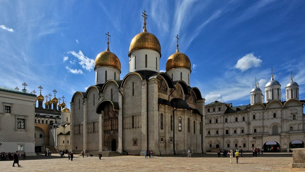 В праздник Крещения Руси Святейший Патриарх Кирилл совершил Литургию в Успенском соборе Московского Кремля