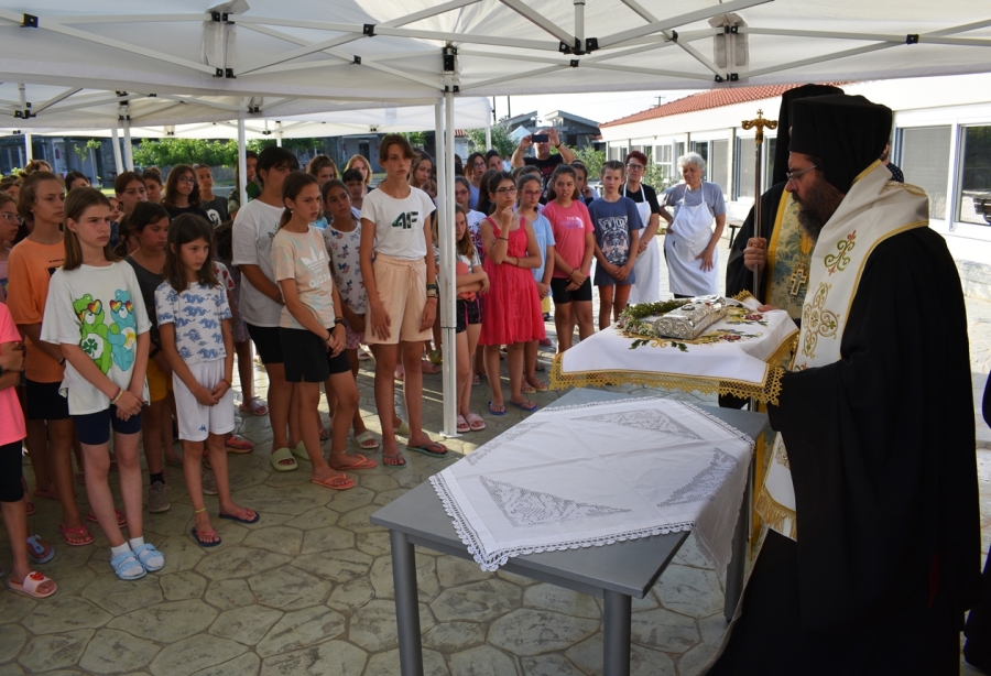 Τεμάχιο του Ιερού Λειψάνου της Αγίας Μαρίνας προς προσκύνηση στις κατασκηνώσεις της Μητρόπολης Μαρωνείας