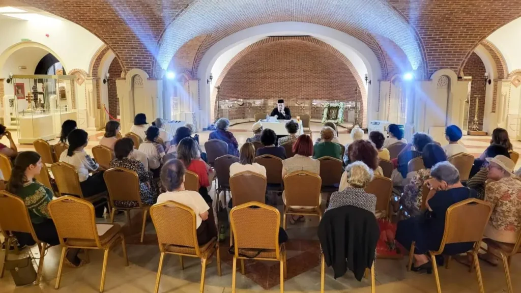 Iași: Sfântul Ștefan cel Mare a fost comemorat de Societatea Ortodoxă a Femeilor Române printr-o conferință
