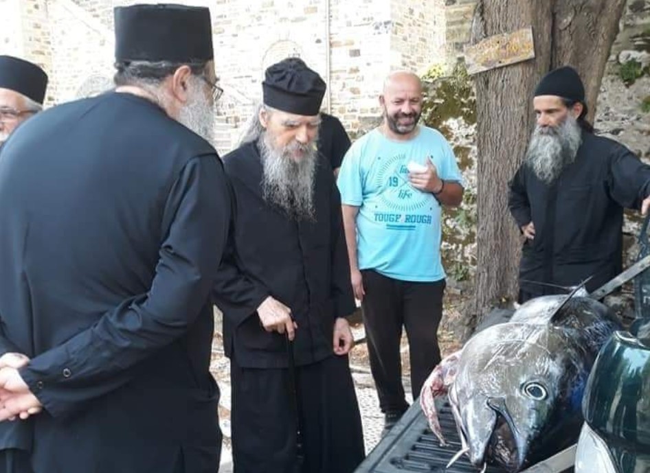 Επίγειος άγγελος και ουράνιος άνθρωπος