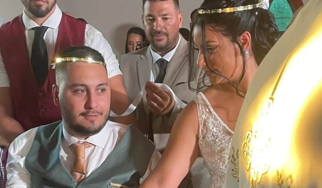 Ο γάμος του 26χρονου Γιάννη που έμεινε παράλυτος πέφτοντας για τον σταυρό