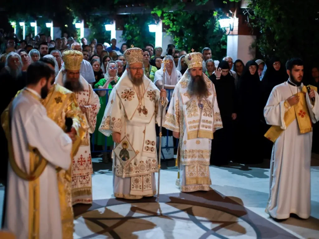 Peste 5.000 de pelerini au participat la hramul Mănăstirii Pantocrator