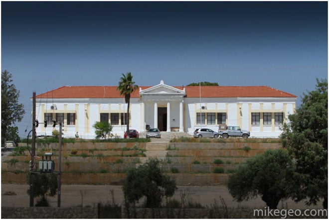 Μνημόσυνο ηρώων, καθηγητών και μαθητών του Λευκονοίκου