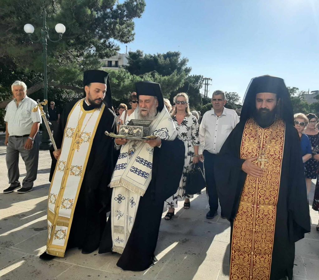 Η Κάρυστος υποδέχθηκε τα Ιερά Λείψανα των Αγίων Ραφαήλ Νικολάου και Ειρήνης