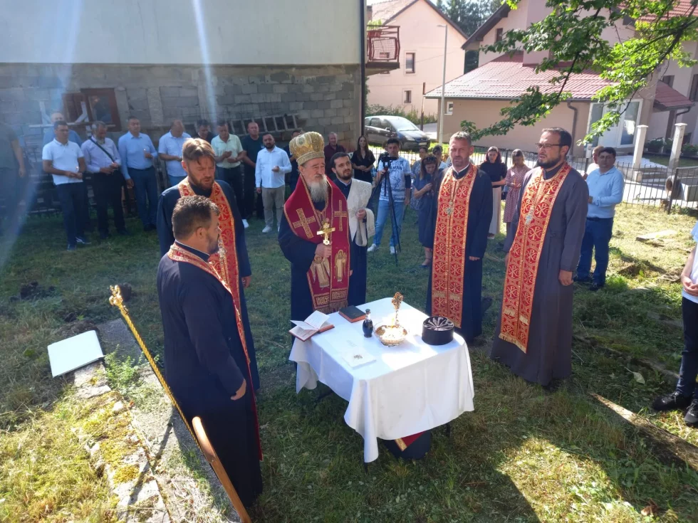 Владика Атанасије у Пљевљима служио парастос Патријарху Варнави