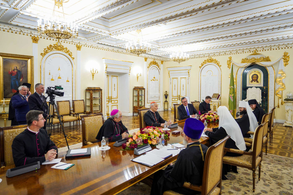უწმინდესი პატრიარქი კირილე: მივესალმებით ნებისმიერ საშუამავლო მისიას, რომელიც მიზნად ისახავს უკრაინაში ტრაგიკული კონფლიქტის დაძლევას და სამართლიანი მშვიდობის რაც შეიძლება სწრაფად დამყარებას