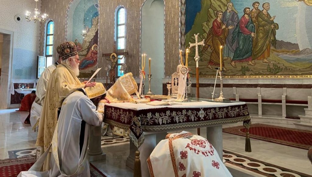 Hirotoni në prift në Tiranë.