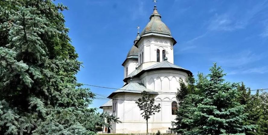 Catedrala Episcopală din Huși își va serba vineri hramul (Program)