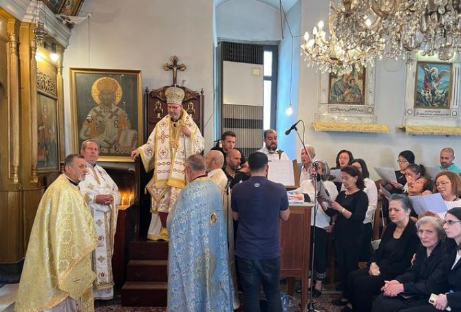 القداس الإلهي في بتغرين