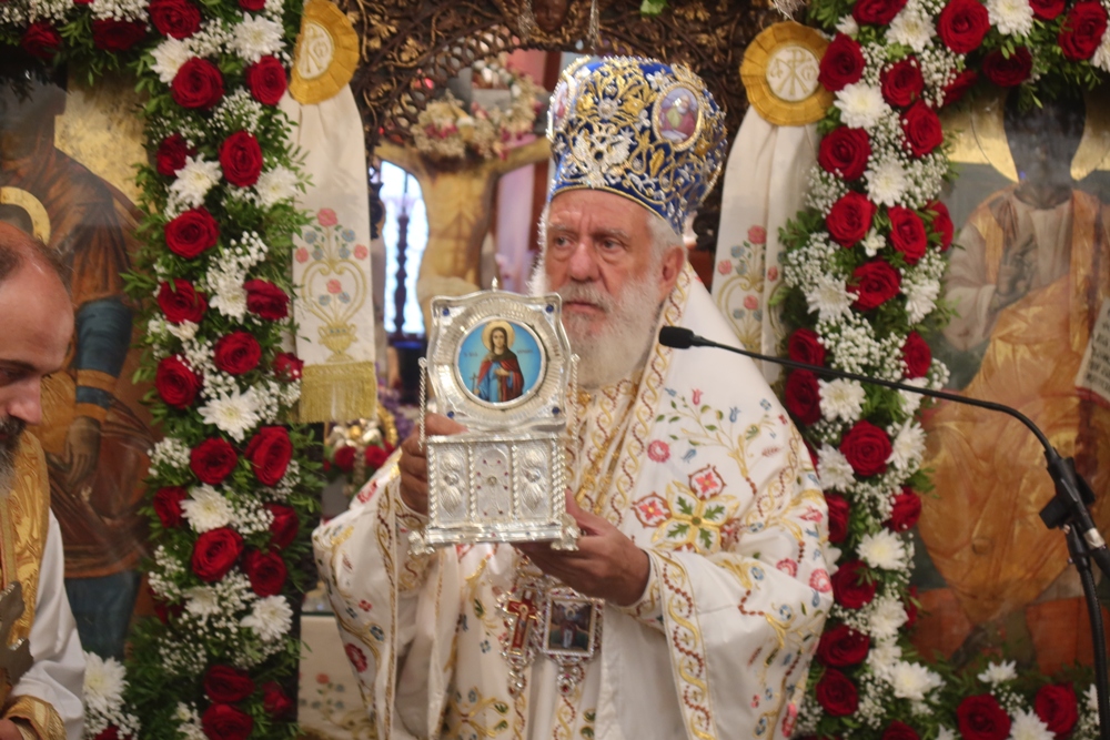 O λαός της Μυκόνου τίμησε και σήμερα την Αγία Κυριακή