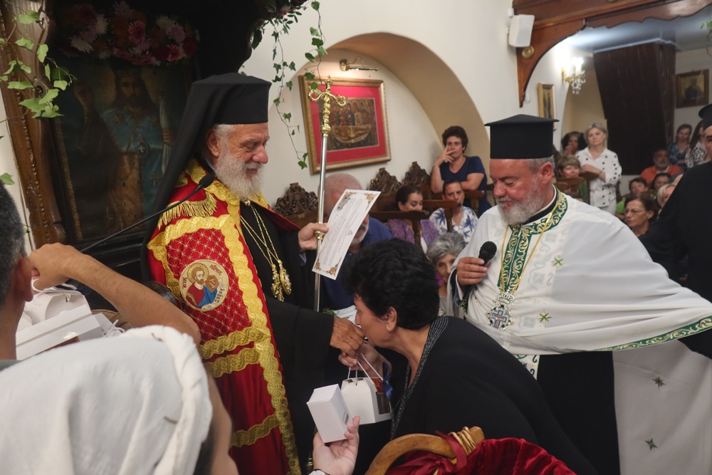 Στον ανακαινισθέντα Ιερό Ναό της Αγίας Κυριακής Μυκόνου ο Μητροπολίτης Σύρου