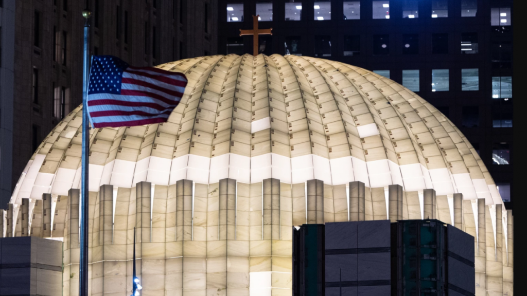 Η Ημέρα Ανεξαρτησίας των ΗΠΑ και ο Άγιος Νικόλαος στο Σημείο Μηδέν