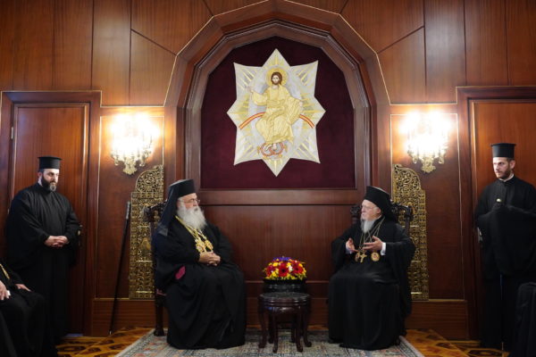 Ειρηνική επίσκεψη του Αρχιεπισκόπου Κύπρου Γεωργίου στο Φανάρι – Συναντήθηκε με τον Οικουμενικό Πατριάρχη Βαρθολομαίο (ΒΙΝΤΕΟ)