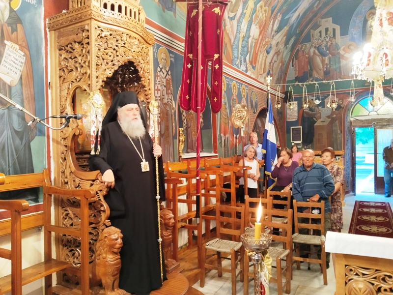 Χοροστασία Μητροπολίτη Παροναξίας στην Παράκληση της Παναγίας στο Σκαδό