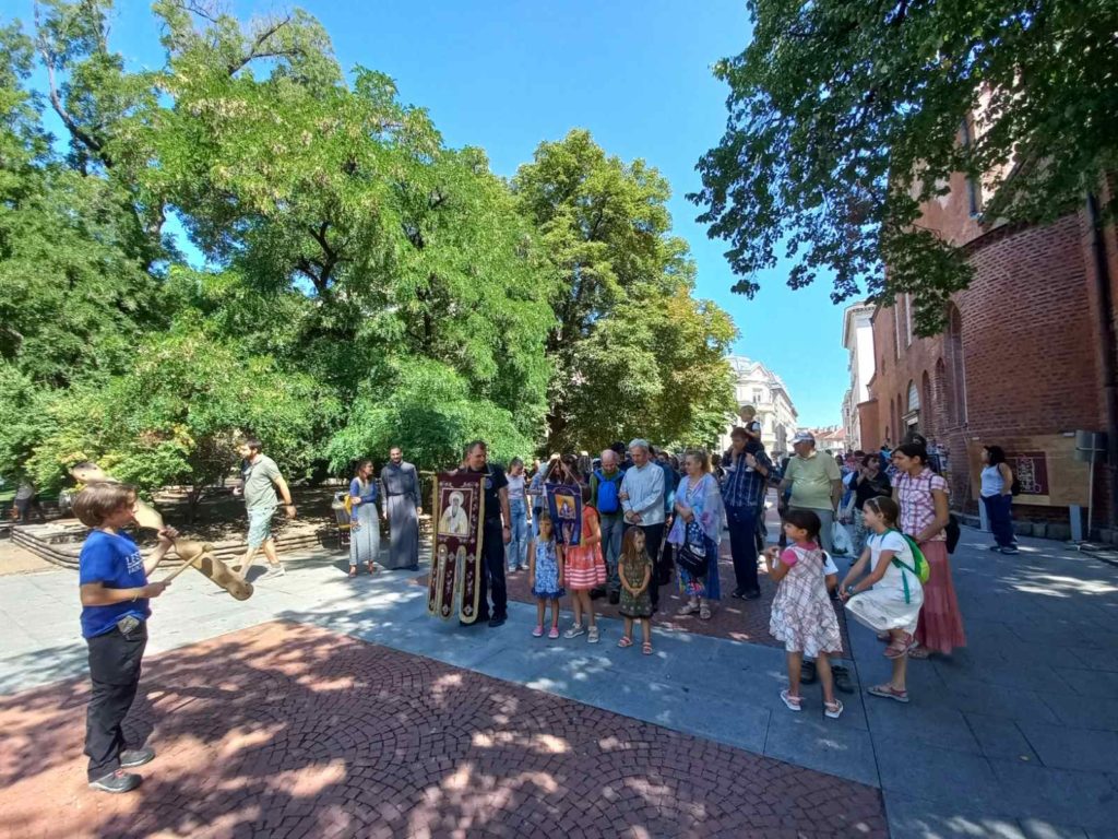 14-ото издание на поклонническия поход „Рилският чудотворец“ потегли от старинния храм „Св. София“