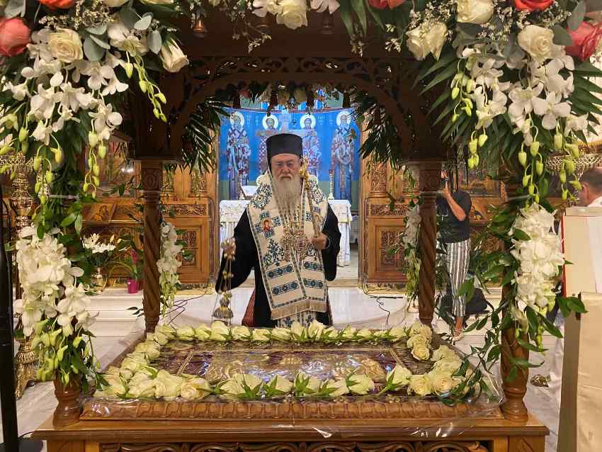 Το «Πάσχα του καλοκαιριού» στην Κόρινθο και στην Ιερά Μονή «Παναγία η Πάντων Χαρά» Καλεντζίου