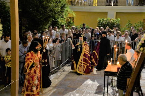 Χιλιάδες Πατρέων κατέκλυσαν την Ι.Μονή της Γηροκομήτισσας στην Εορτή της Κοιμήσεως της Θεοτόκου