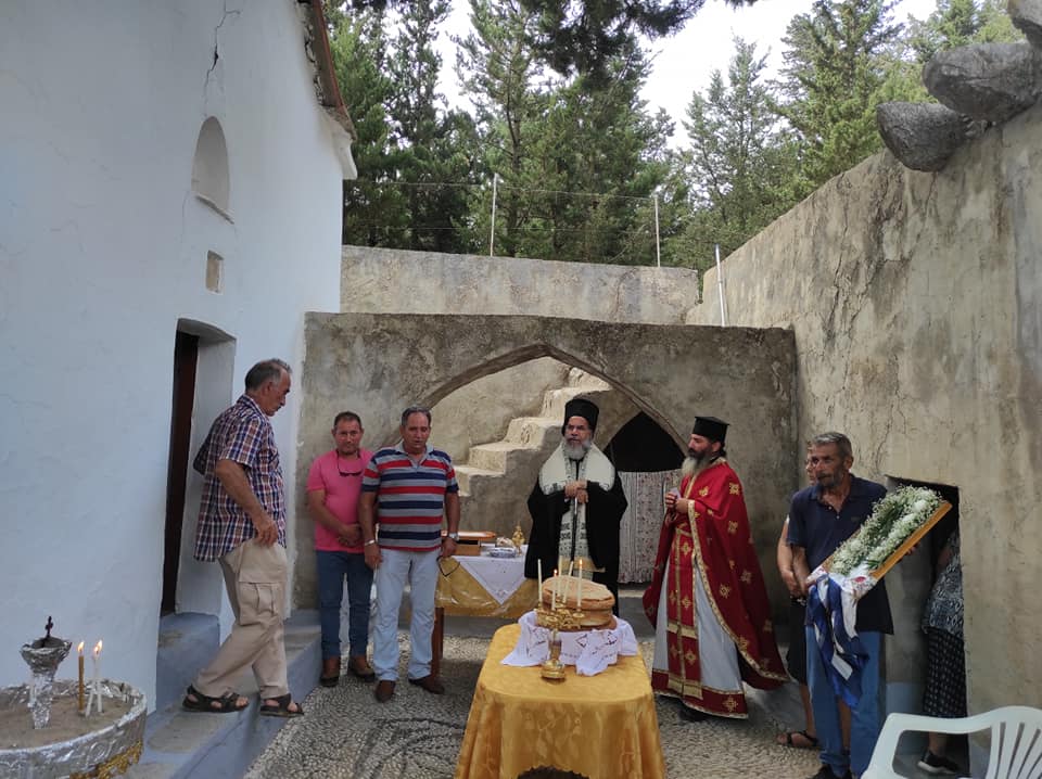 Ο Μητροπολίτης Σύμης στον πανηγυρίζοντα Ναό Κοιμήσεως της Θεοτόκου Ζυμοσυνών