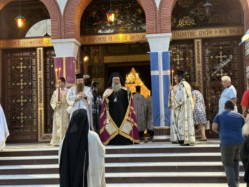 Η Κατερίνη υποδέχθηκε το ιερό λείψανο του Οσίου Διονυσίου του εν Ολύμπω