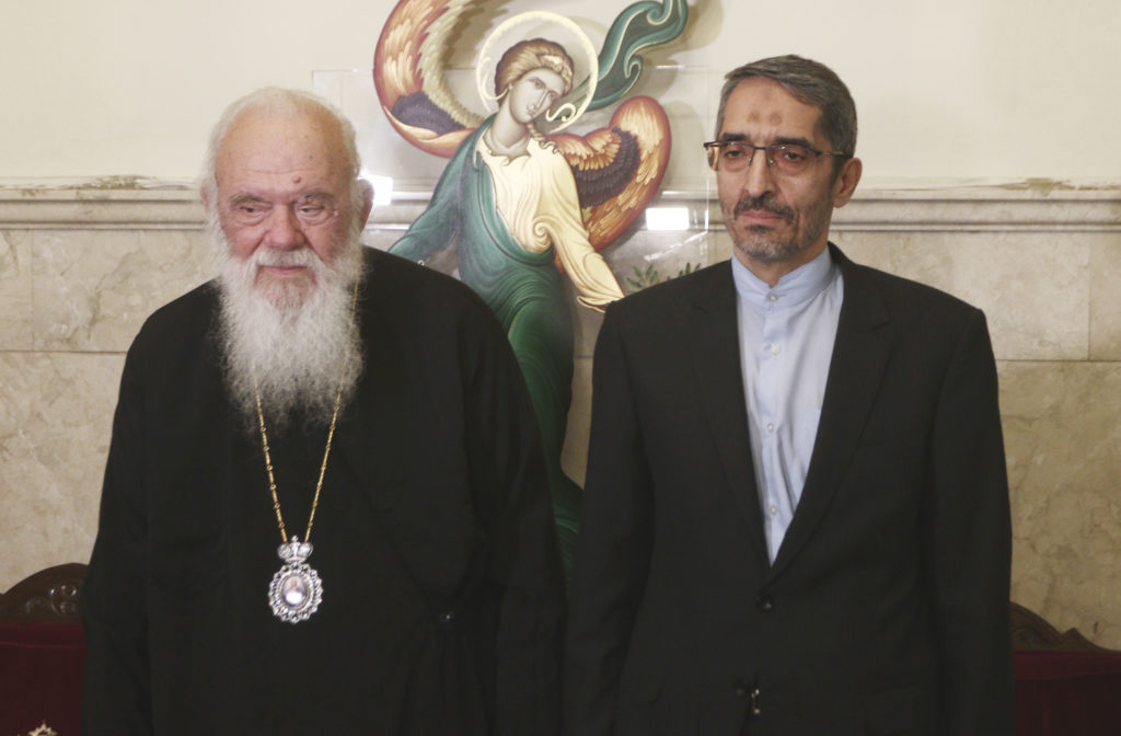 Νηφάλιο μήνυμα Ιερώνυμου για τις ταυτότητες: “Χρειάζεται σύνεση και φρόνηση”