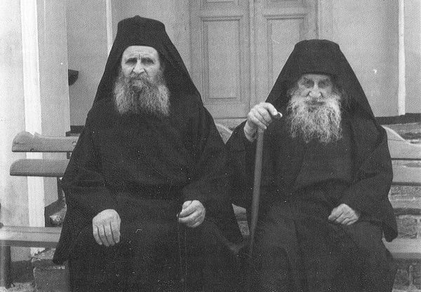 Γέροντας Αρσένιος Σπηλαιώτης: Για την αγάπη της μητέρας του και της Παναγίας