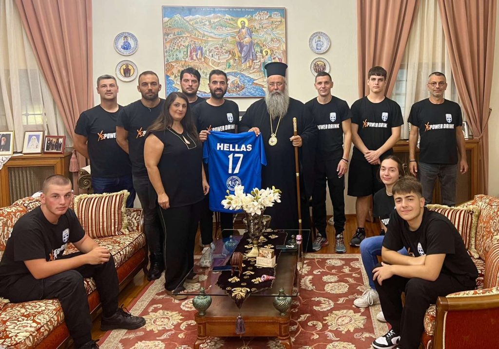 Η εθνική ομάδα διελκυστίνδας στον Μητροπολίτη Κίτρους