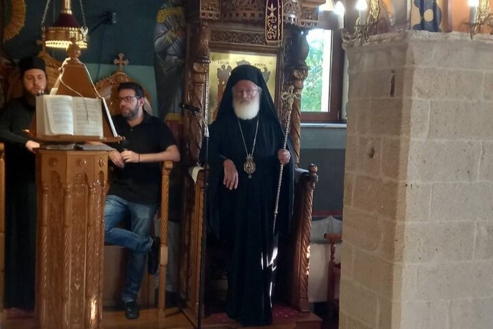 Ιερά Παράκληση προς την Υπεραγία Θεοτόκο στην Ενορία Πολυθέας