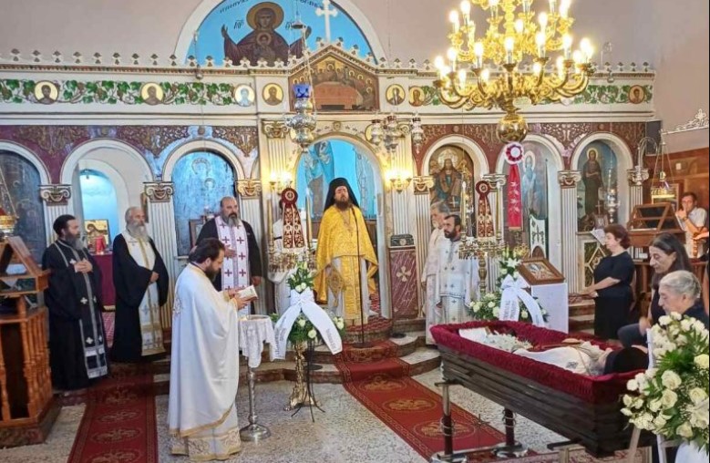 Η Εξόδιος Ακολουθία του Πρωτοπρεσβυτέρου π. Σπυραντωνίου Φέτση