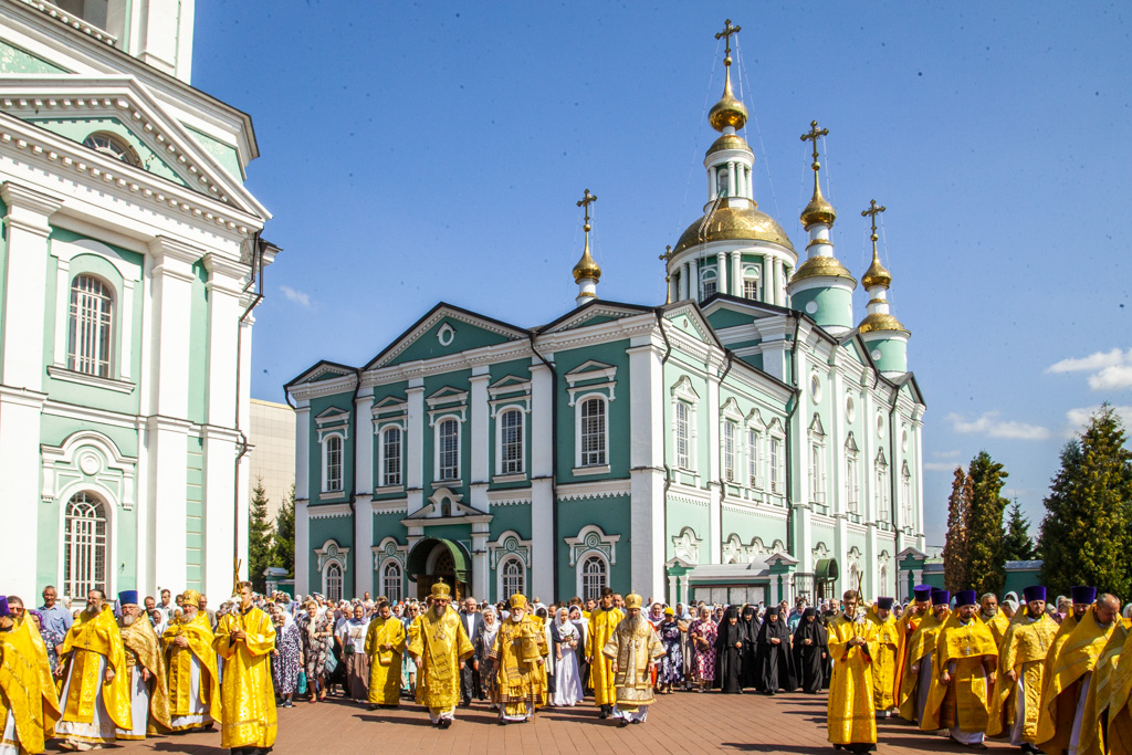 В Тамбовской митрополии торжественно отметили 325-летие со дня преставления святителя Питирима и день памяти Собора Тамбовских святых