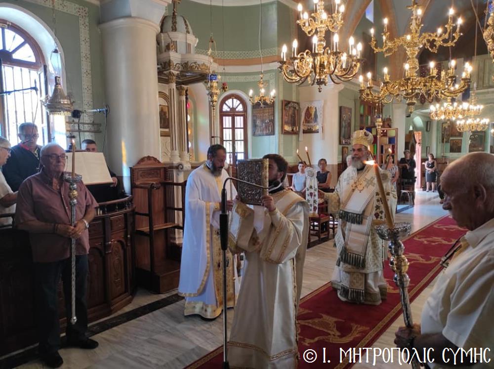 Ο Μητροπολίτης Χρυσόστομος στον ενοριακό Ι. Ναό Ευαγγελισμού της Θεοτόκου Σύμης