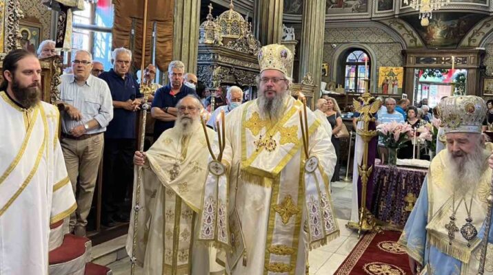Ο Μητροπολίτης Λαρίσης στον Ι.Προσκυνηματικό Ναό Παμμεγίστων Ταξιαρχών Μανταμάδου Λέσβου 