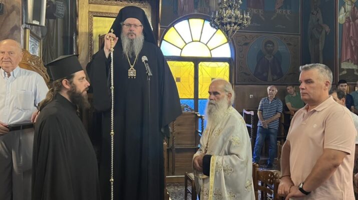 Ο Μητροπολίτης Λαρίσης στον Ι.Ναό Αγίου Γεωργίου για την Παράκληση προς την Υπεραγία Θεοτόκο