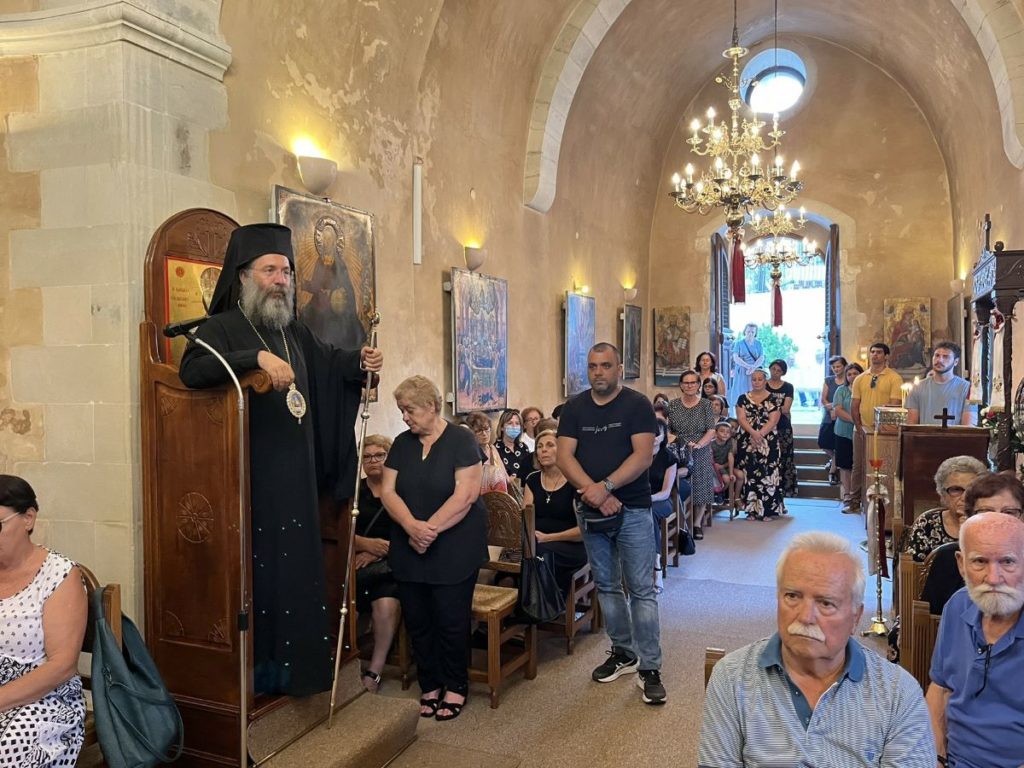 Ο Μητροπολίτης Ρεθύμνης στην Κυριάννα για την Παράκληση προς την Υπεραγία Θεοτόκο