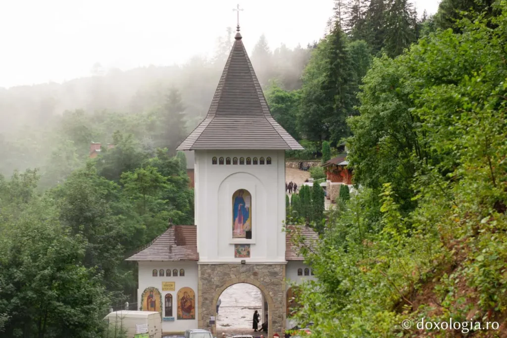 Sfânta Teodora, cinstită la Sihla: A trăit ani îndelungați într-o peșteră în care noi nu am putea să stăm câteva luni