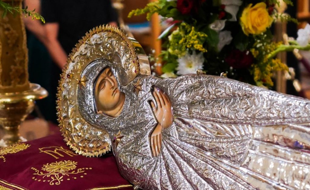 Το Πάσχα του Καλοκαιριού: Από το ιερό παλλάδιο του Ποντιακού Ελληνισμού στις Παναγίες του Αιγαίου