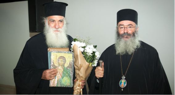 Τιμήθηκε για την πολυετή προσφορά του ο Πρωτοπρεσβύτερος π. Σπυρίδων Παπαδόπουλος