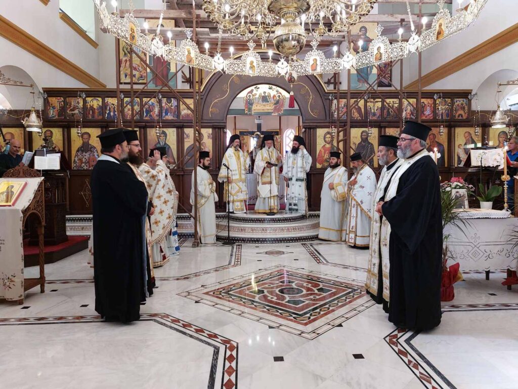 Πολυαρχιερατική Θεία Λειτουργία και τεσσαρακονθήμερο μνημόσυνο του μακαριστού π. Γεωργίου Ατσαλάκη
