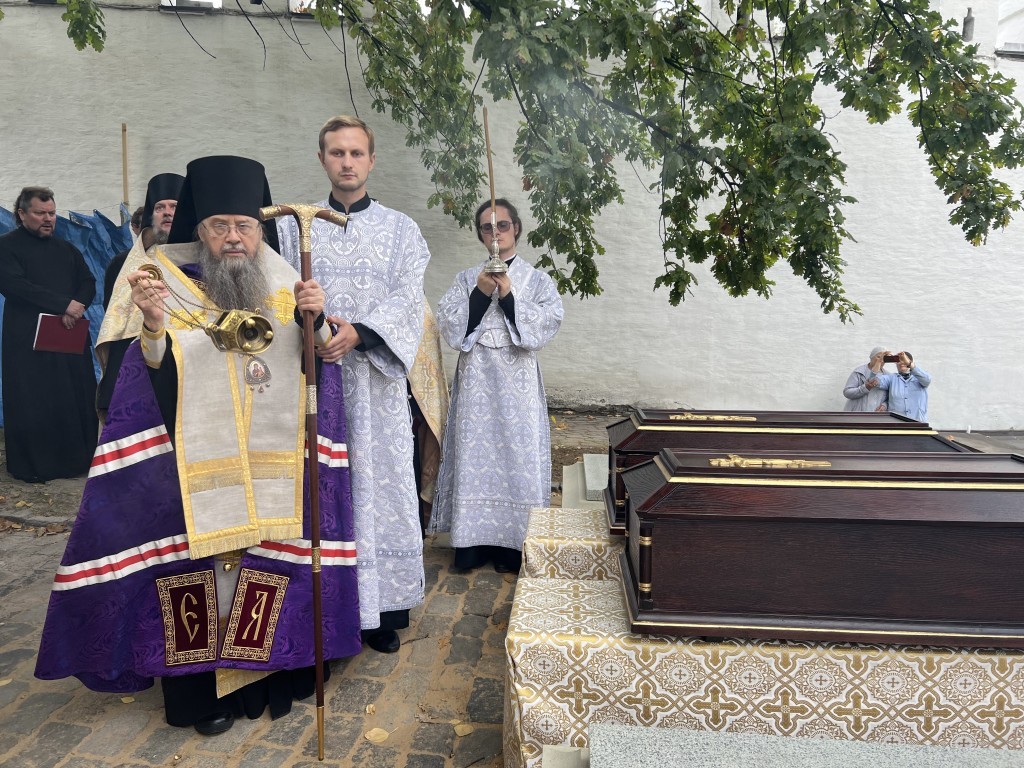 В Даниловом ставропигиальном монастыре Москвы состоялось захоронение останков иноков Спасо-Преображенской обители Московского Кремля