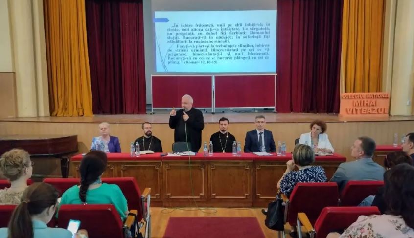 Συνέδριο Θεολόγων στο Βουκουρέστι: Ανάγκη συνεργασίας Εκκλησίας και σχολείου