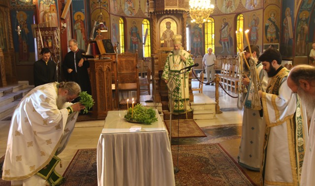 Ο Μητροπολίτης Ναυπάκτου για τη δύναμη του Σταυρού του Χριστού