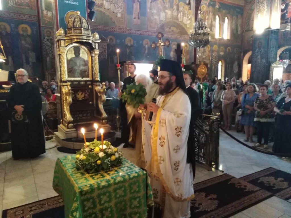 Ηθική έξαρση για την ύψωση του Τιμίου Σταυρού, στον ναό του Αγίου Δημητρίου Αμπελοκήπων