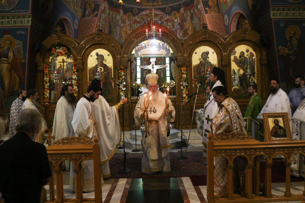 Ο Αρχιεπίσκοπος Ιερώνυμος στον πανηγυρίζοντα Τίμιο Σταυρό Χολαργού