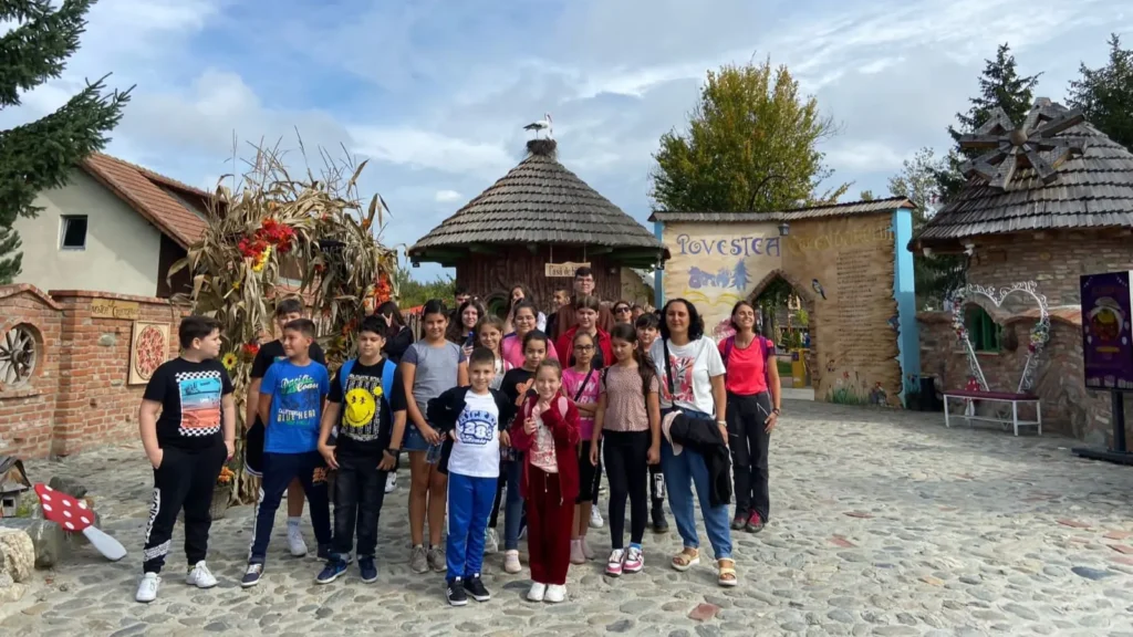 Copiii cu părinți plecați în străinătate, în excursie de o zi prin Sibiu