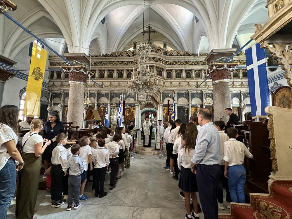 Τριήμερη περιοδεία του Μητροπολίτη Σύμης στο Καστελλόριζο