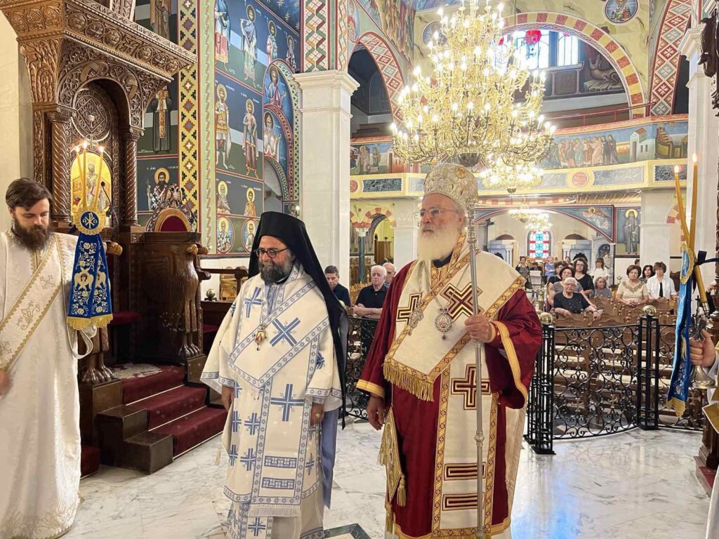 Ο Αρκαλοχωρίου Ανδρέας στον Μητροπολιτικό Ναό του Αγίου Γεωργίου της Μητροπόλεως Νεαπόλεως